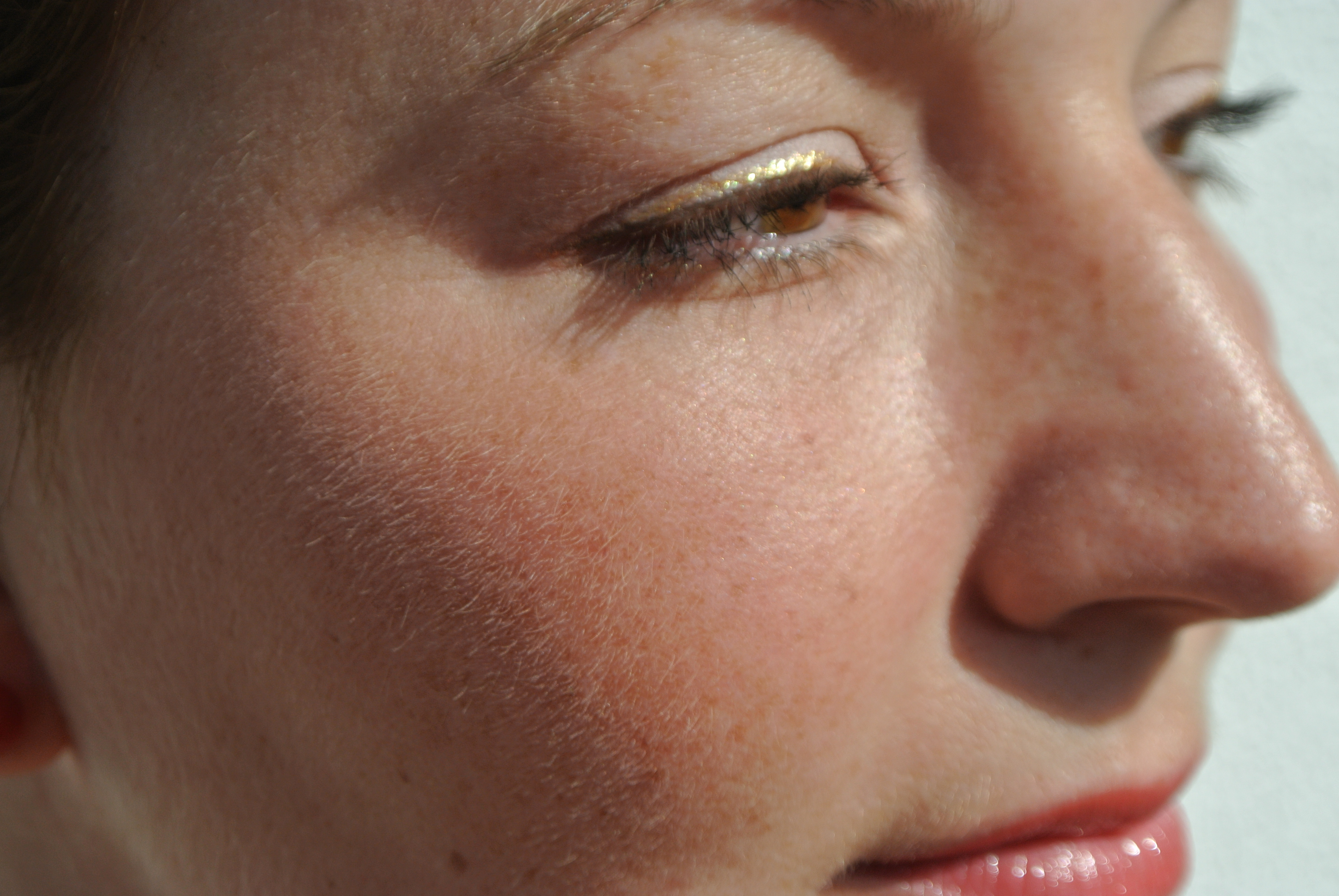 Eyeliner gold