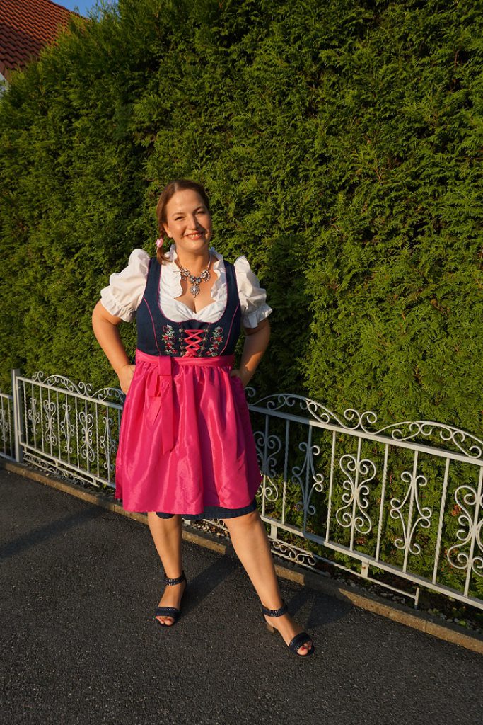 Dirndl Jeans Sheego