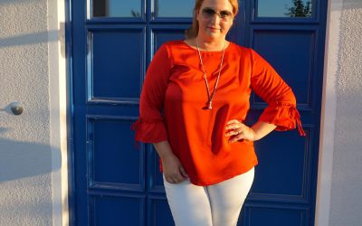 Urlaubs-Outfit in rot und weiß